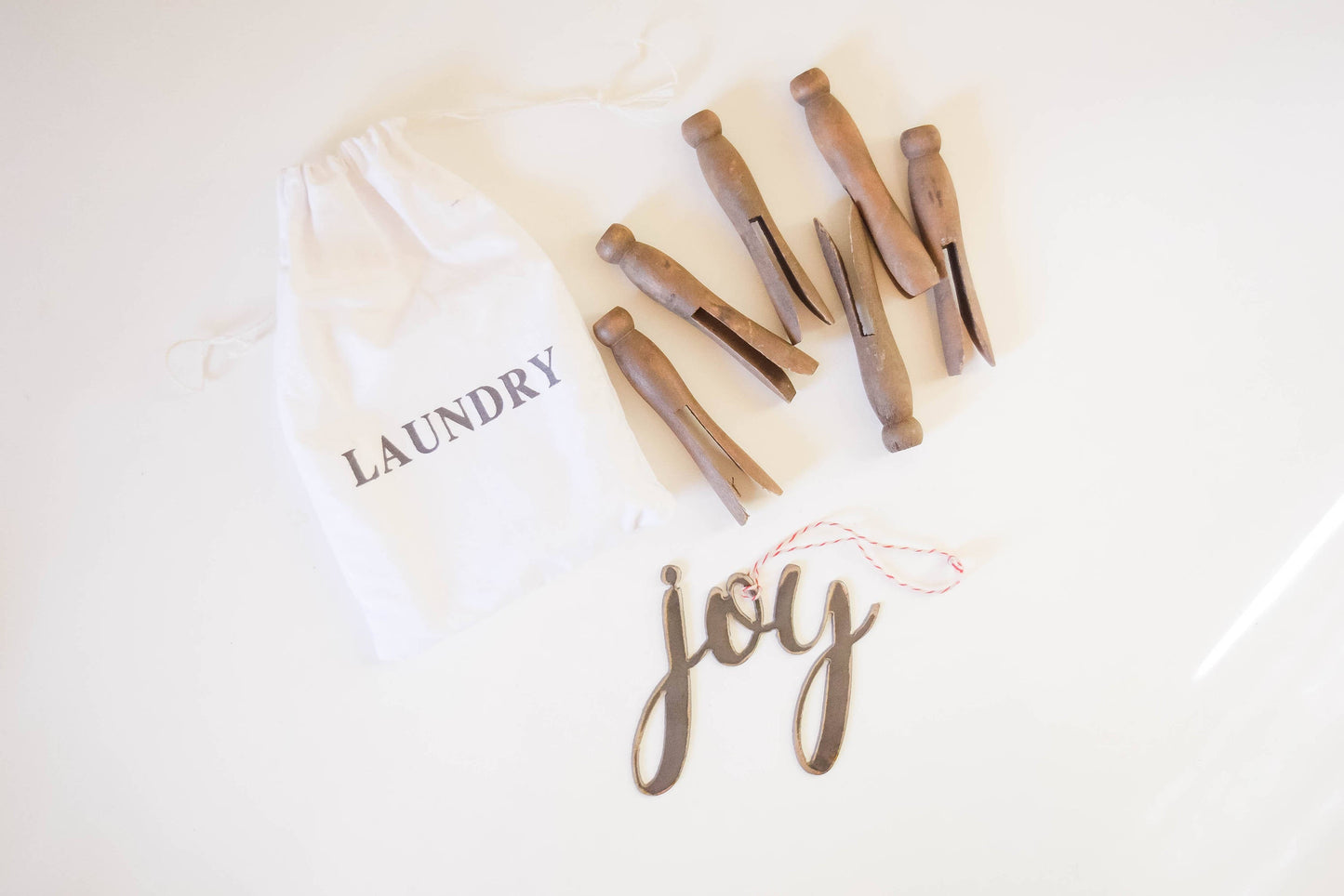 Mariposa Script Word Ornaments