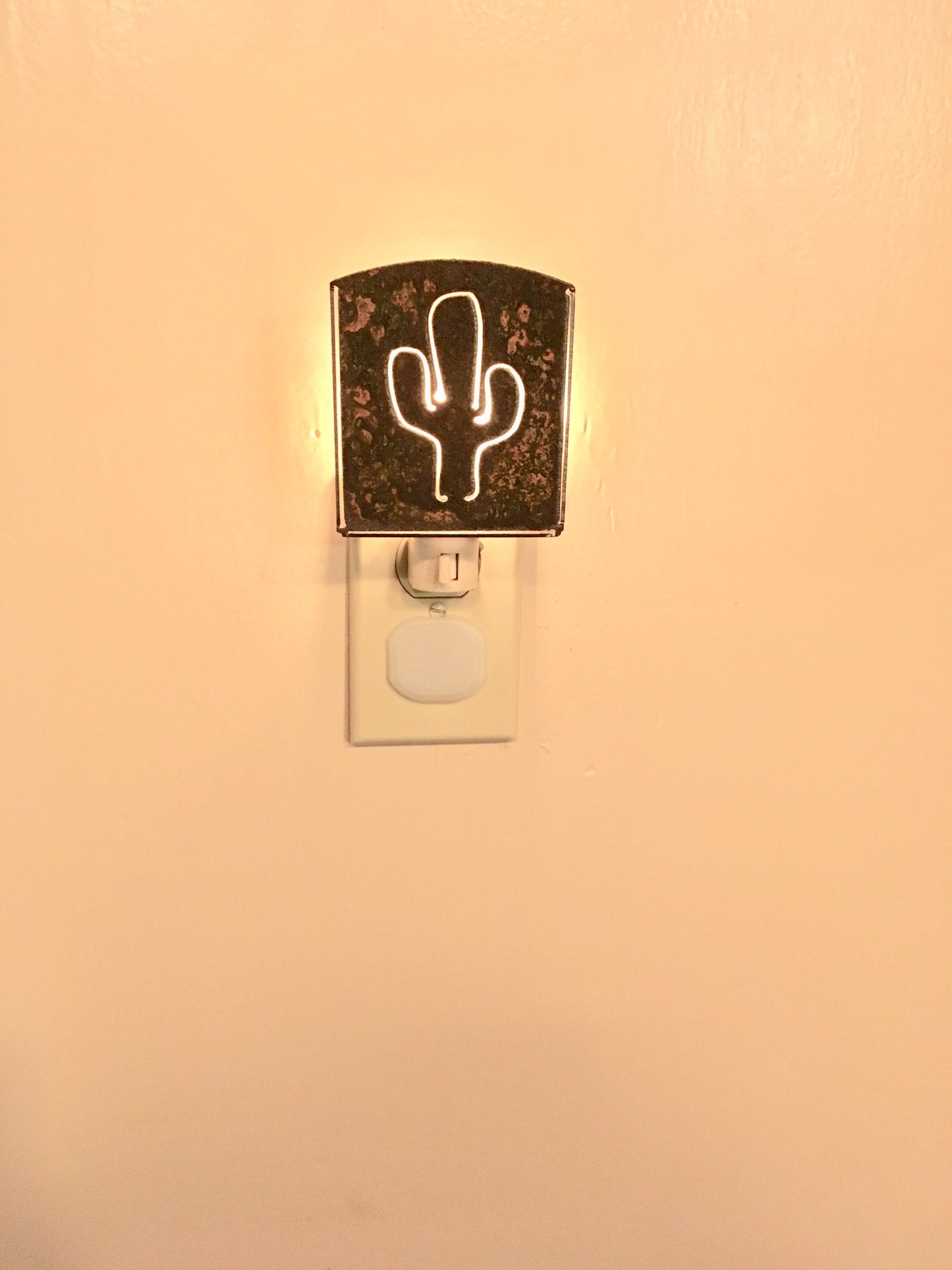 Custom Metal Night Light - Saguaro Cactus